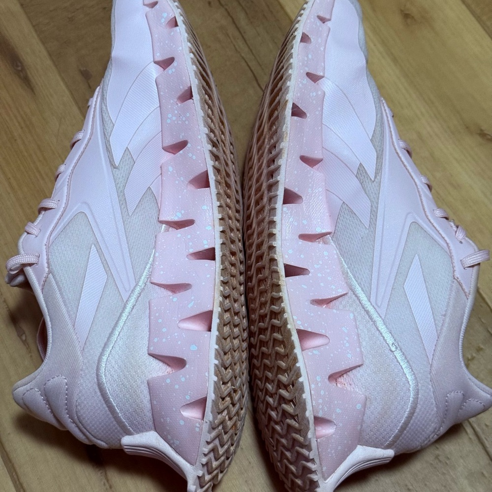 Reebok Women's Light Pink Sneakers Gently used - Picture 3 of 9